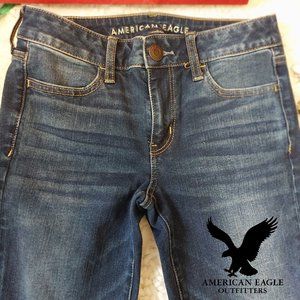 AEO darker wash jegging- size 4 regular- like new!